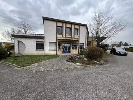 location local d’activités lentilly 69210 1590m²