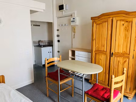 appartement 1 pièces 15 m² à louer saint-quentin 02100 ? | era immobilier