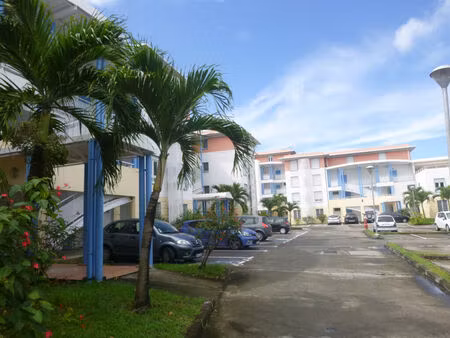 vente appartement 3 pièces  76.00m²  sainte