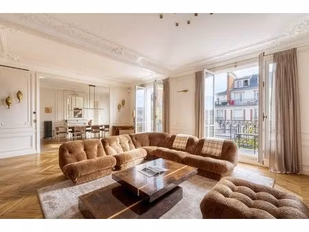 vente appartement de luxe paris 7 6 pièces 208 m² <meta name="description" content="au six