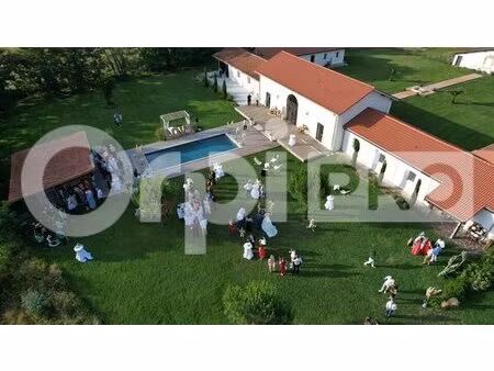 location commerce solferino 40210 630m²