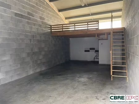 location local d'activités boucau 44 m²