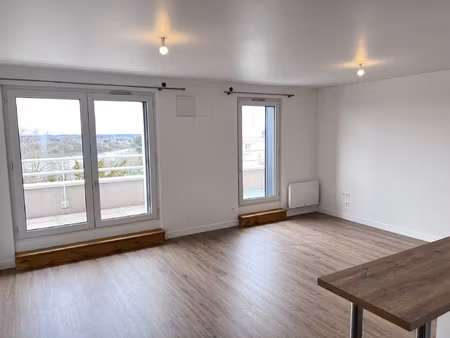 orleans madeleine - vue magnifique sur la loire - f3 renove