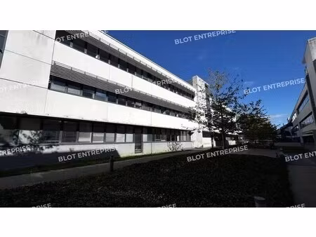 location bureaux 345 m²