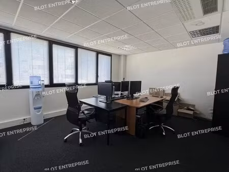 location bureaux 501 m²