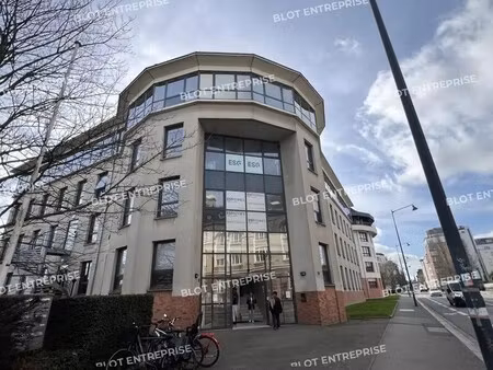 location bureaux 549 m²