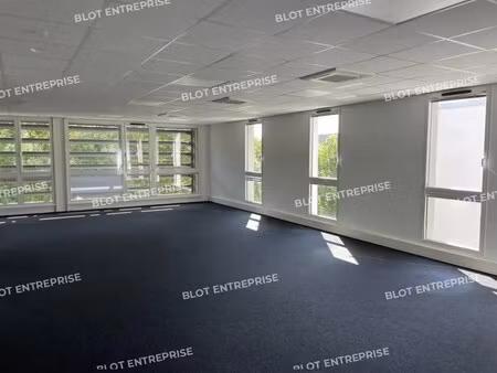 location bureaux 1 005 m²