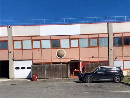 vente local d'activités savigny le temple 438 m²