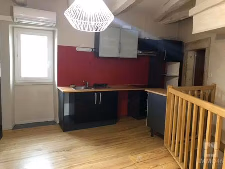 jolie maison t4 dans le village de lalbenque