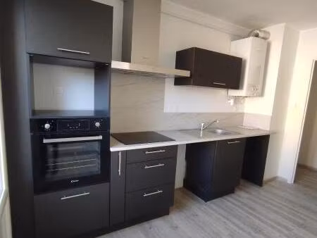 location appartement 3 pièces 62m² millau 12100