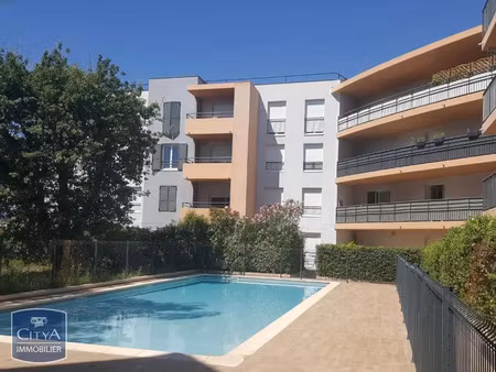 appartement à louer 3 pièces 64.33 m² - fréjus (83) - 912€