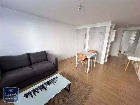 appartement à louer 2 pièces 41.42 m² - cholet (49) - 595€