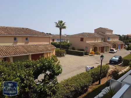 appartement à louer 2 pièces 41.74 m² - fréjus (83) - 816€