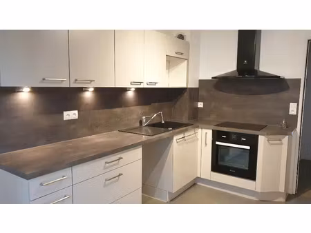 location appartement 4 pièces 87 m² à rodez (12000)
