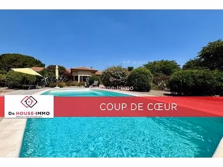 villa de plain-pied avec piscine