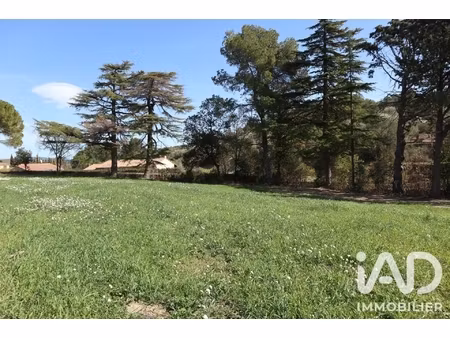 vente terrain 697 m²