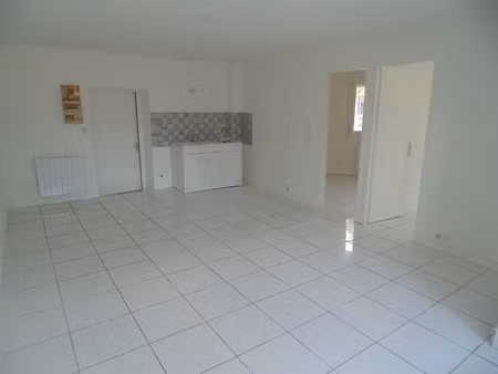 location appartement 3 pièces 50m² st paul de varax 01240