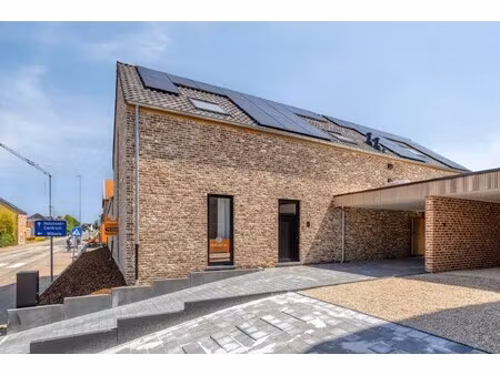 luxueus afgewerkt gelijkvloersappartement met 3 slaapkamers