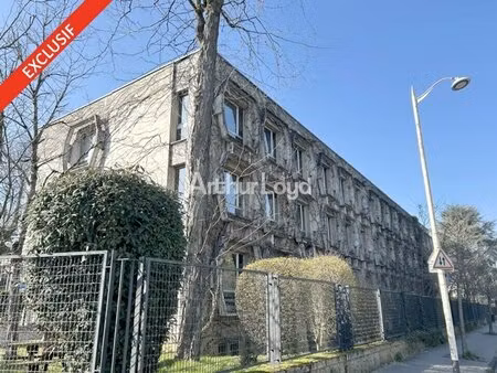 location bureaux 600 m² à 2 150 m²