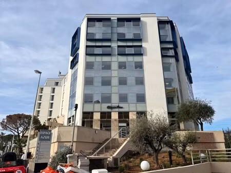 location bureaux 58 m²