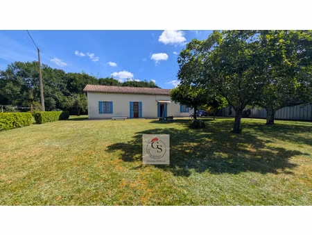 maison avec grand terrain boisé
