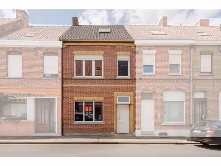 instapklare woning met 3 slaapkamers en zonnige tuin