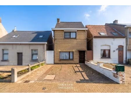 charmant en centraal wonen  3 slaapkamers  oprit en fijne tuin