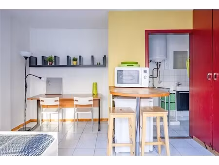 bemeubelde studio op absolute toplocatie in het stadscentrum