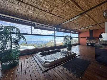 maison de 240 m² à saint-paul