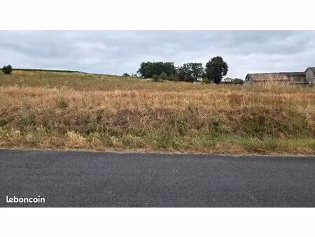 terrain 1 320 m² saint savin