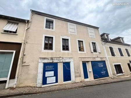 immeuble 150 m² chateaumeillant