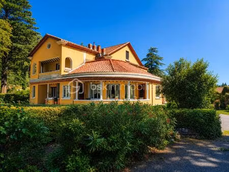 maison d hote de 313 m² à saint-pons-de-thomieres