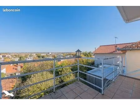 villa 5 pièces 161 m²