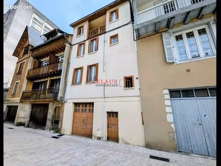 immeuble 7 pièces 152 m²