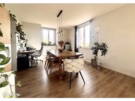 appartement 3 pièces 80 m²