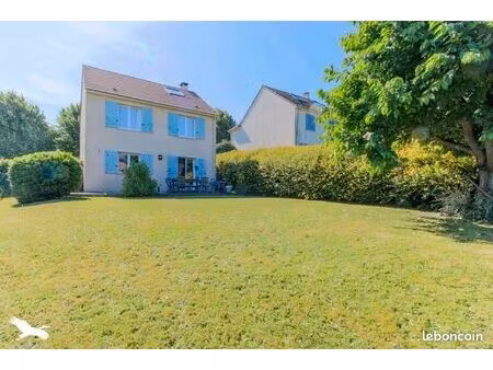 pavillon 5 pièces 93 m²