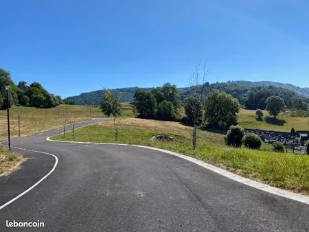 terrain 623 m² condat