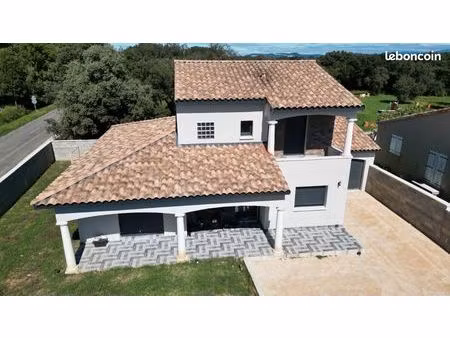 a vendre maison 160m2 sur une terrain 600m2