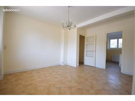 appartement 3 pièces 50 m²