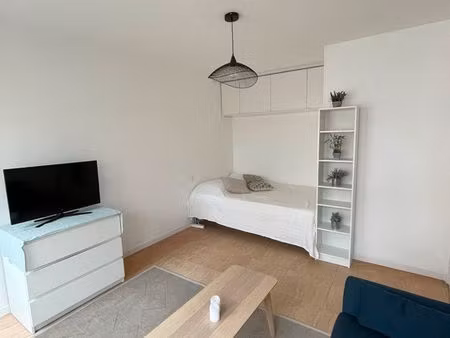 dijon – place grangier – t1 bis 30 m² – dernier étage