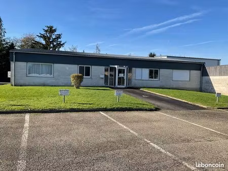 bâtiment professionnel spacieux et accessible pmr 177m2