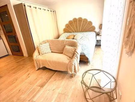 location petite maison meublée avec terrasse
