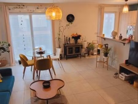 a louer t4 triplex avec terrasse