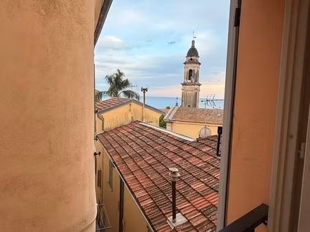 menton – vieux centre – 2 pièces rénové avec prestations de qualité – superbe emplacement