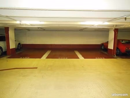 place parking pont de neuilly