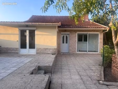 à louer   maison 85 m2   quartier des beaux vents
