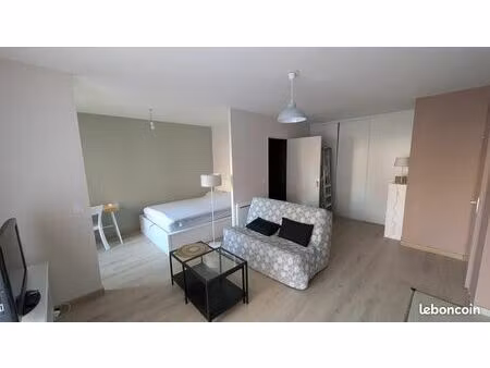 loue t 1 bis refait à neuf centre ville lille