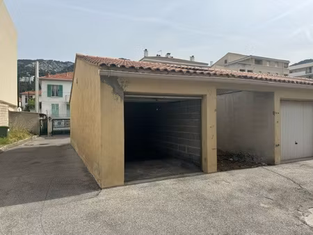 location parking toulon 83000