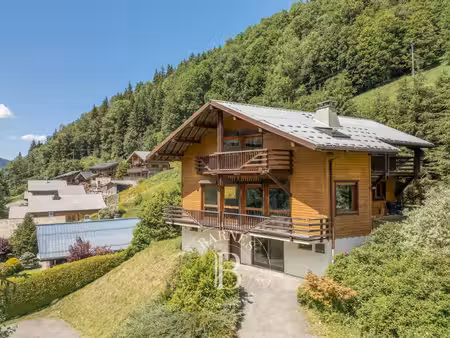 morzine - chalet de 212 m² - design unique sur un grand terrain