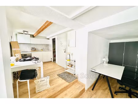 location appartement 1 pièce 24m² toulon 83000